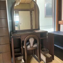 鏡台（コンセント付き）