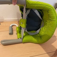 子供用テーブル取り付け椅子の画像
