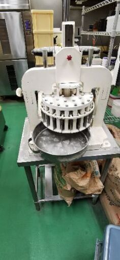 パン分割機ハンドデバイダー