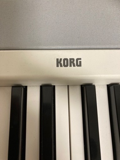 電子ピアノ　KORG ?　88鍵盤