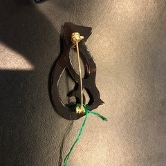 べっこう　猫？　ブローチ【予定者あり】の画像