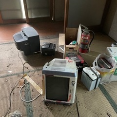 【差し上げます！】古い家電や流し台その他すべてご自由にお持ち帰り...