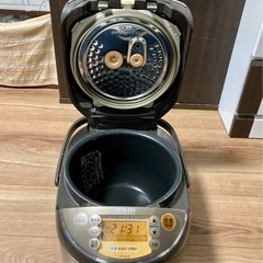 【受渡予定者決定しました】IH 炊飯器 一升炊き 象印 極め炊きの画像