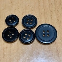 いろんなボタン掲載中 ボタン14個 ハンドメイドにどうぞ 同時購入割引します。①の画像