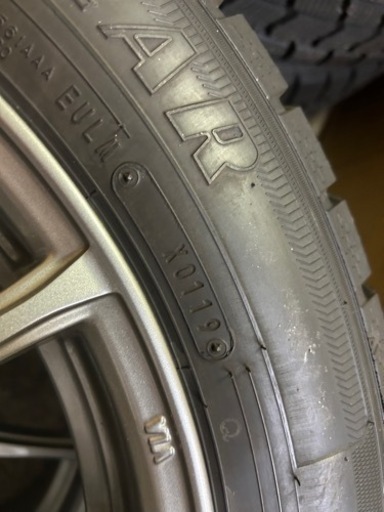 215/55R17 グッドイヤーアイスナビ7　スタッドレス　アルミ付き　バリ溝美品