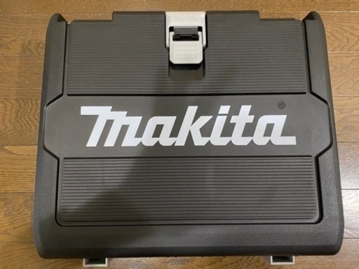 マキタ　新品未使用　最新純正バッテリー、充電器、インパクトケースセット！