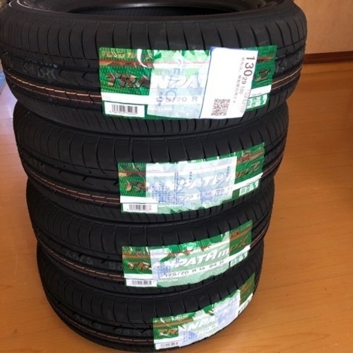 ☆新品タイヤ未使用　175/70R14 トヨタ ポルテ シエンタ