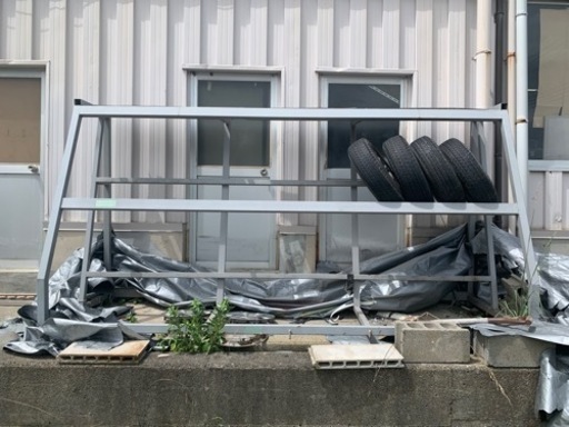 本日限定特価！2/17までの出品！　タイヤラック【金属製】