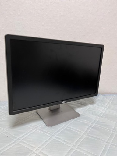 PCモニター　真ん中縦線あり