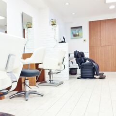 東長崎駅徒歩30秒の美容院です！　ブランクのある美容師の方、子育て中の美容師の方、当サロンはそのような方々を全力でサポートいたします！！の画像