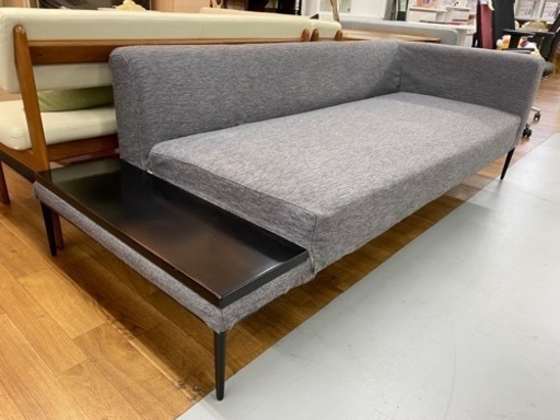 R058 HUKLA 日本フクラ「INCOON」シリーズ 片肘コーナーソファ スチール脚とイタリアンモダンデザインがおしゃれ。