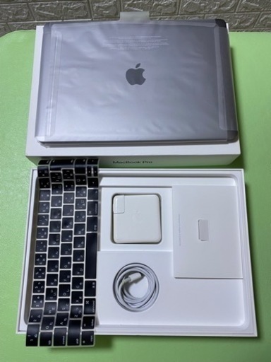 Apple MacBook Pro 13インチ　A1989 2018