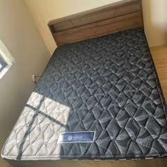 【中古】大阪引取限定ホワイトベッドフレームとヤマダ製ダブルマットレスのセット 大阪引取限定ホワイトベッドフレームとヤマダ製ダブルマットレスのセット