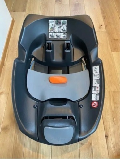Cybex Base Q FIX（ISOFIXベース）