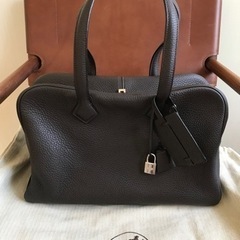 ◆ 極美品 HERMES 人気 ヴィクトリア 35トリヨンクレマ...