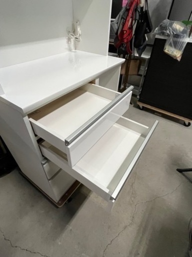 売れ筋!! ニトリ キッチンボード レジューム ソフトクローズ 90AG-S-WH 白家具 食器棚