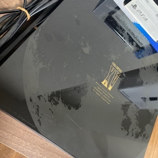 PS4 本体　FINAL FANTASY XV LUNA EDITION