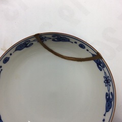 金継ぎします