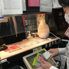《入社祝い金20万円》【宝島24 所沢西口店】でのDVD鑑賞ルームのフロント及び清掃スタッフ募集！西武池袋線所沢駅徒歩1分♪ 《寮完備》24時間営業なので、ライフスタイルにあわせて働けます！の画像