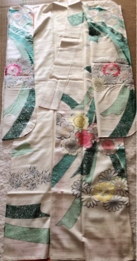 振袖　オフホワイト(袋帯、帯締、バック、コサージュ　プレゼント)