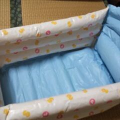 ベビーバス　空気を入れるタイプ