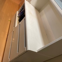 ⭐︎至急10月末以降はゴミに出します❗️0円食器棚の画像