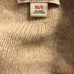 【お取引先決まりました　あげます】gap ラメベージュセーター　の画像