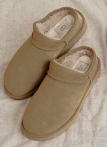 新品未使用 UGGのクラシック ムートンスリッパ ベージュ