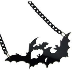 ハロウィンアイテム　3匹コウモリネックレス　新品未使用　仮装小物の画像