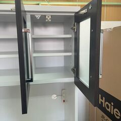 【A-299】キッチンボード 中古 激安 ホワイト＆ブラウンカラー 食器棚 調味料置き アウトレットの画像