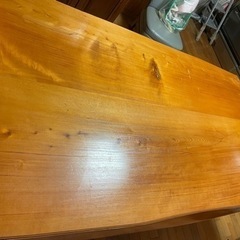 ダイニングテーブルの画像