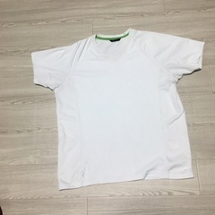 Tシャツ(ユニクロ)の画像