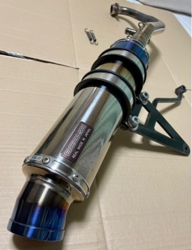 BEAMS R-EVO マフラー