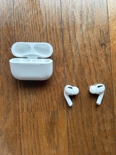 Apple AirPods Pro 第1世代　ワイヤレス充電対応 Bluetooth iPhone純正イヤホン