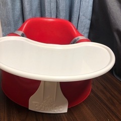 バンボ レッド 赤ちゃん 椅子 Bumbo テーブル ベルト 付きの画像
