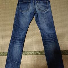 【値下げ中！】ユニクロ クラッシュジーンズ(中古)の画像