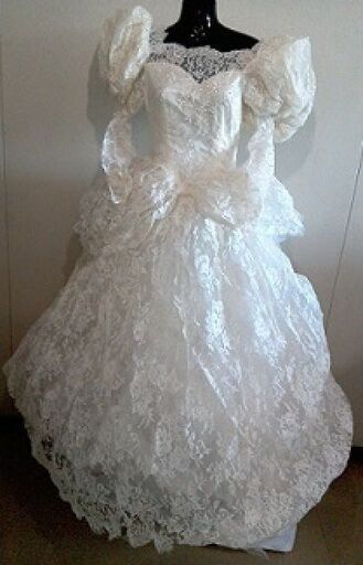 ウェディングドレス