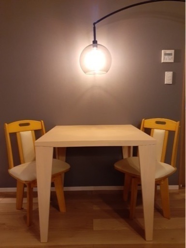 値下げ　ダイニングテーブル　&    イス2脚