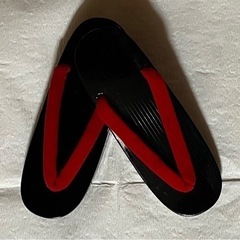 《決まりました》未使用品 レディース 黒塗り 右近下駄 赤鼻緒の画像