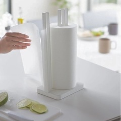 山崎実業　tower  ホワイト　　キッチンペーパーホルダー