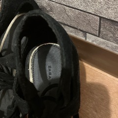 ZARA編み上げパンプスの画像