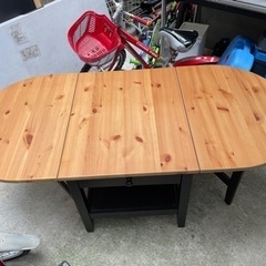 IKEAセンターテーブルの画像