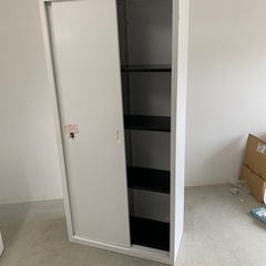 事務所用の書庫 キャビネットの画像