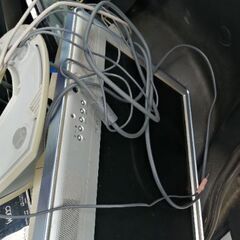 パソコンの画面とキーボードの画像
