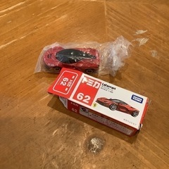 おまけあり　タカラトミー　トミカ62　ラフェラーリ