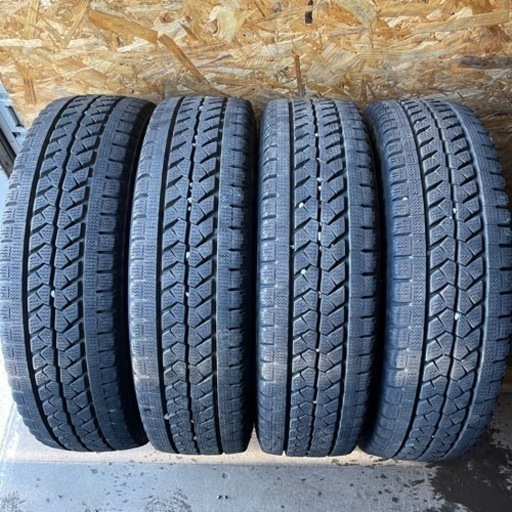 BRIDGESTONE ブリヂストン　ブリジストン　W979 195/75R15 109/107L LT スタッドレス タイヤ　2020年製　15インチ