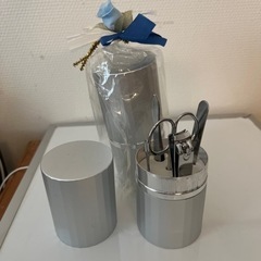 お爪のお手入れ５点セット　新品未使用品　色：シルバー　爪切り　甘皮処理　ハサミ　ヤスリ　ピンセットの画像