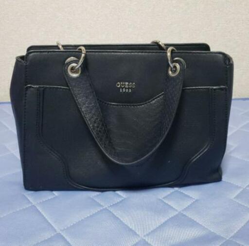 GUESSのハンドバッグ