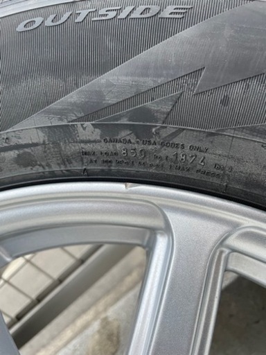 スタッドレスタイヤ　225/65/R17