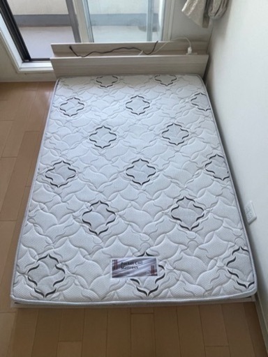 ダブルベッドマットレス